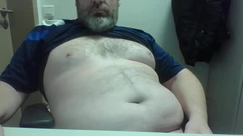 Snapshot of crouch1 chatting on January 2026 09:57:02 AM Crouch1 online show from January 2026 09:57:02 AM