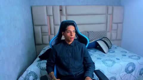 Snapshot of croy_myer chatting on February 2026 05:27:02 AM Croy online show from February 2026 05:27:02 AM