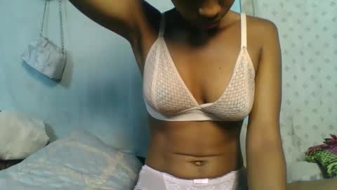 crush069 online show from November 2025 06:35:01 AM