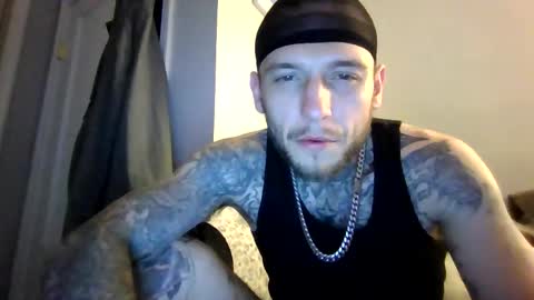cruz815 online show from May 2026 02:40:01 AM