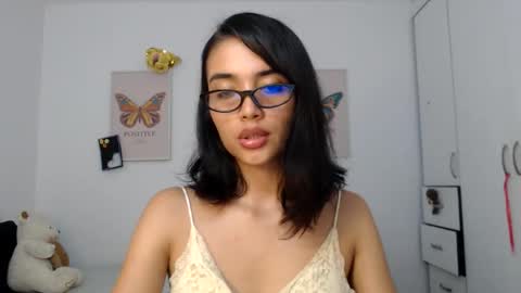 Snapshot of crystal_grilx chatting on June 2026 01:50:01 AM crystal_grilx online show from June 2026 01:50:01 AM