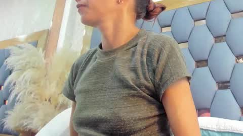 crystal_sm online show from October 2025 03:12:02 AM