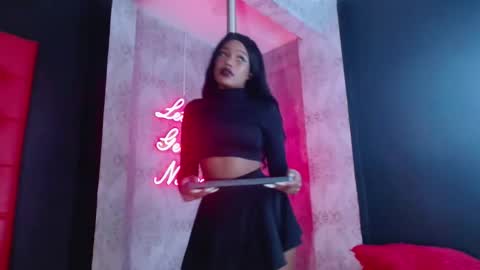 Crystal online show from November 2025 10:56:01 PM