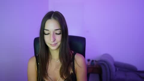 Snapshot of crystalbrunette18 chatting on June 2026 06:32:01 PM Crystalbrunette18 online show from June 2026 06:32:01 PM