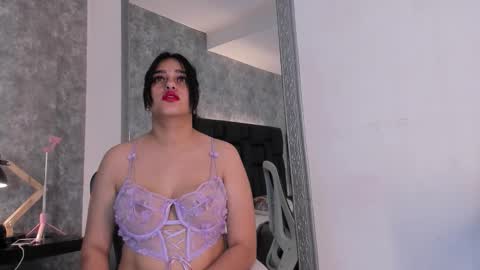 Crystal online show from November 2025 03:23:02 PM