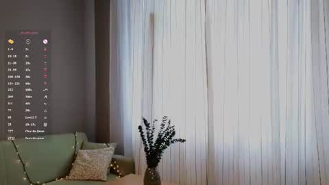 Snapshot of crystaldiva01 chatting on June 2026 07:39:01 AM Diva online show from June 2026 07:39:01 AM