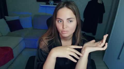 Snapshot of crystalemily chatting on October 2025 07:09:02 PM crystalemily online show from October 2025 07:09:02 PM