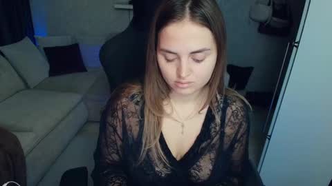 crystalemily online show from November 2025 07:38:01 PM