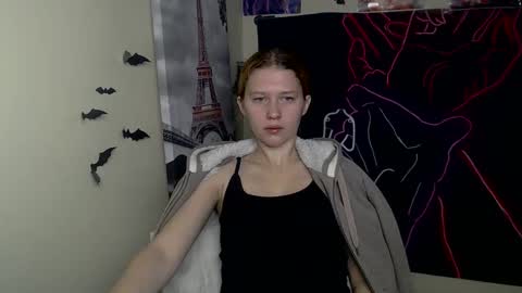 Snapshot of crystalgirl__ chatting on November 2025 07:07:01 AM Stella online show from November 2025 07:07:01 AM