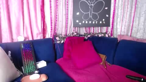 crystaljes online show from April 2026 08:28:02 PM