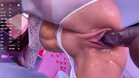 Snapshot of crystallana chatting on November 2025 08:24:01 AM Lana online show from November 2025 08:24:01 AM