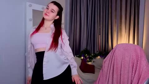 Lora online show from March 2026 09:41:01 PM