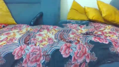 Snapshot of crystallgem chatting on April 2026 10:43:02 PM crystallgem online show from April 2026 10:43:02 PM