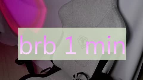 Snapshot of crystallkris chatting on January 2025 01:32:01 AM Kristina online show from January 2025 01:32:01 AM