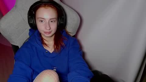 Snapshot of crystallkris chatting on January 2025 04:33:02 AM Kristina online show from January 2025 04:33:02 AM