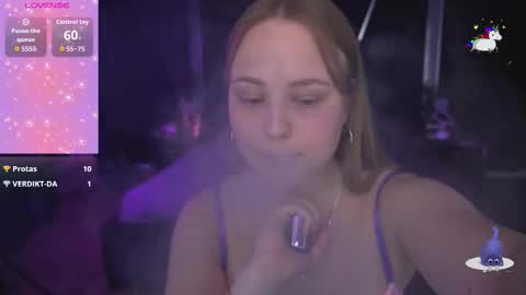 crystallpaws_ online show from September 2025 08:22:01 PM