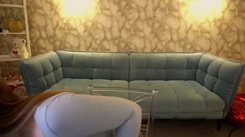 crystallpaws_ online show from March 2026 06:52:01 AM