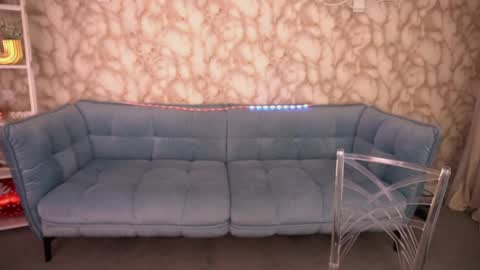 crystallpaws_ online show from April 2026 05:49:02 AM