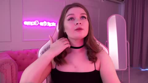 Crystal online show from February 2025 06:47:02 AM