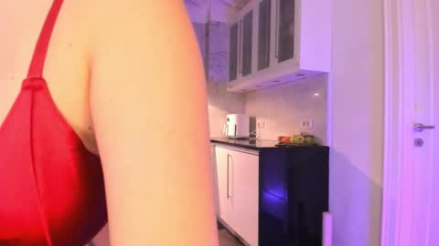 Kristina online show from November 2025 09:18:01 PM