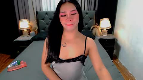 Snapshot of crytastal_lust1212 chatting on June 2026 09:34:02 AM bea takashi online show from June 2026 09:34:02 AM