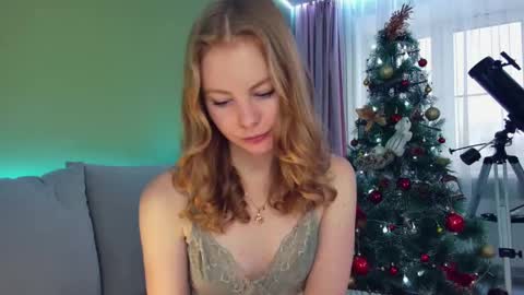 Snapshot of cuddle_kitten chatting on January 2025 07:01:02 AM Alexia online show from January 2025 07:01:02 AM