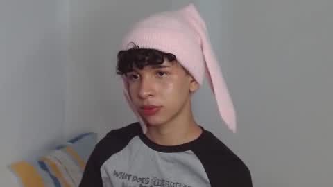 Cuddly online show from December 2024 05:22:01 PM