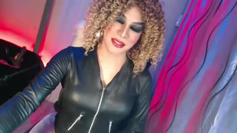 CUMMELA SLUTI online show from April 2026 04:01:01 PM