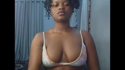 Snapshot of cum_ebony_petitxx chatting on May 2026 07:35:02 AM cath online show from May 2026 07:35:02 AM