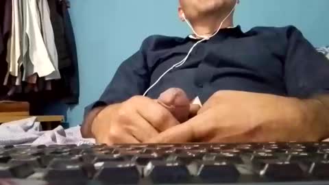 cumbian_chero online show from June 2026 12:51:01 PM