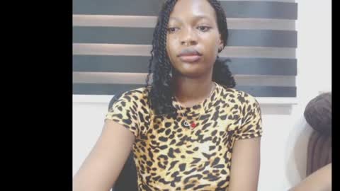 Snapshot of cumebony_petit chatting on May 2026 02:16:01 PM cumebony_petit online show from May 2026 02:16:01 PM
