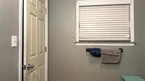 Snapshot of cumking51 chatting on February 2026 05:39:01 AM ConCon online show from February 2026 05:39:01 AM