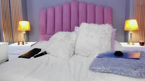 Snapshot of cumming_loving chatting on February 2025 12:17:01 AM Cumming Loving online show from February 2025 12:17:01 AM