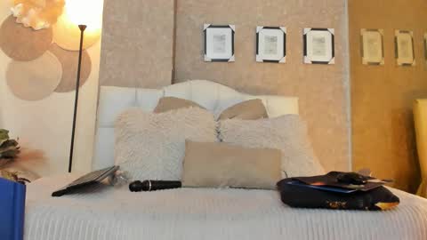 Snapshot of cumming_loving chatting on October 2025 11:51:02 PM Cumming Loving online show from October 2025 11:51:02 PM