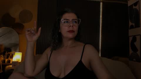 Snapshot of cumming_loving chatting on November 2025 05:57:01 PM Cumming Loving online show from November 2025 05:57:01 PM