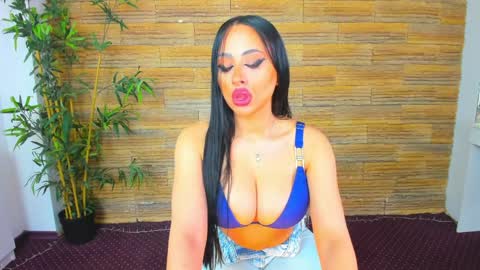 cupcake_izzy online show from April 2026 04:35:02 AM