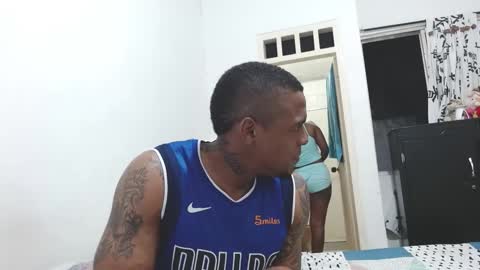 Snapshot of cuplex_hotlatina94 chatting on January 2025 10:45:01 AM dominic and julieta... independent models online show from January 2025 10:45:01 AM