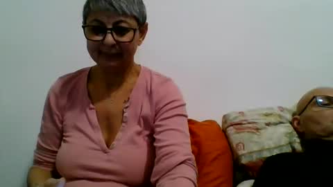 Snapshot of cuplu4346529860 chatting on December 2024 06:03:02 PM couple online show from December 2024 06:03:02 PM