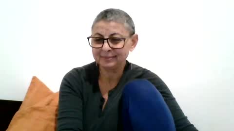 Snapshot of cuplu4346529860 chatting on January 2025 03:53:02 PM couple online show from January 2025 03:53:02 PM