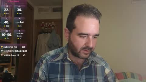 curiosillo1983 online show from October 2025 09:05:02 PM