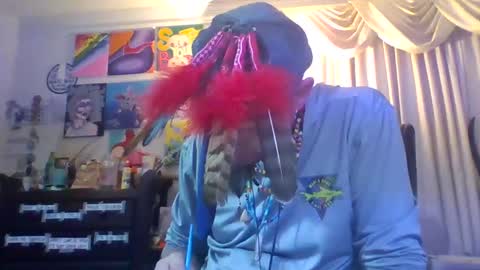 Feathers online show from December 2025 08:00:01 AM