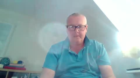 curiousax77 online show from April 2026 11:54:02 AM