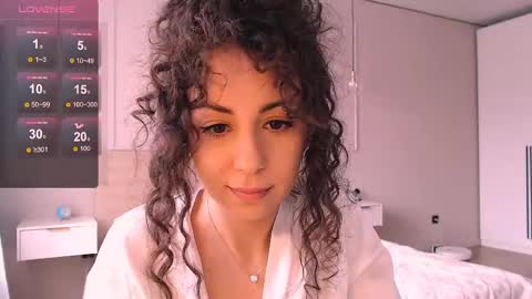 Snapshot of curly_jade_ chatting on April 2026 11:12:01 AM curly_jade_ online show from April 2026 11:12:01 AM