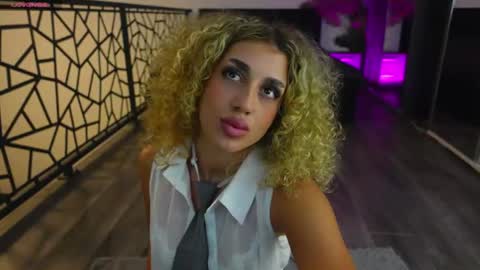 Snapshot of curlyanto chatting on July 2026 11:20:01 PM Antonia online show from July 2026 11:20:01 PM