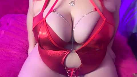 Snapshot of curlykaii55 chatting on January 2025 09:57:01 PM Kay online show from January 2025 09:57:01 PM