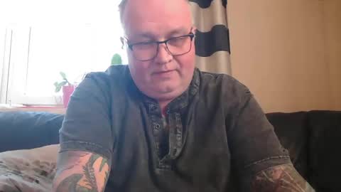 Snapshot of curtus14 chatting on March 2025 04:13:02 PM curtus14 online show from March 2025 04:13:02 PM