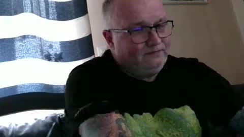 Snapshot of curtus14 chatting on November 2025 02:57:02 PM curtus14 online show from November 2025 02:57:02 PM