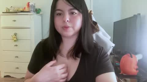 Emmie online show from February 2026 08:49:02 PM