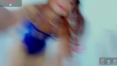 Snapshot of curvy_milff chatting on February 2025 01:05:01 PM ISABEL online show from February 2025 01:05:01 PM
