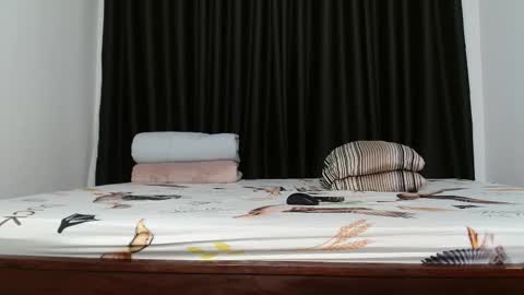 curvy_shirly online show from February 2026 07:28:01 PM